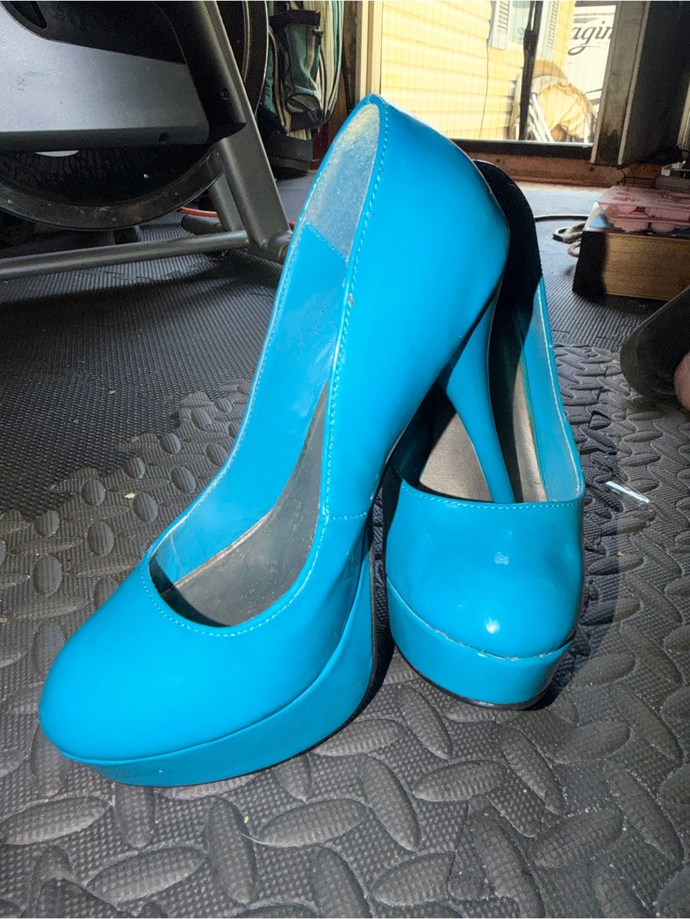Charlotte Russe Turquoise Blue Patent Platform Pumps